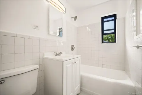 $330,000 | 73-10 Springfield Boulevard, Unit B | Oakland Gardens