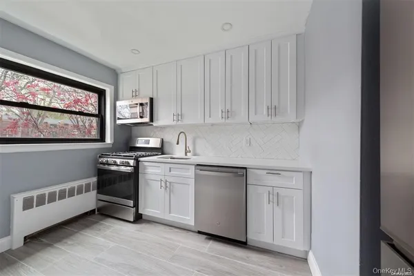$330,000 | 73-10 Springfield Boulevard, Unit B | Oakland Gardens