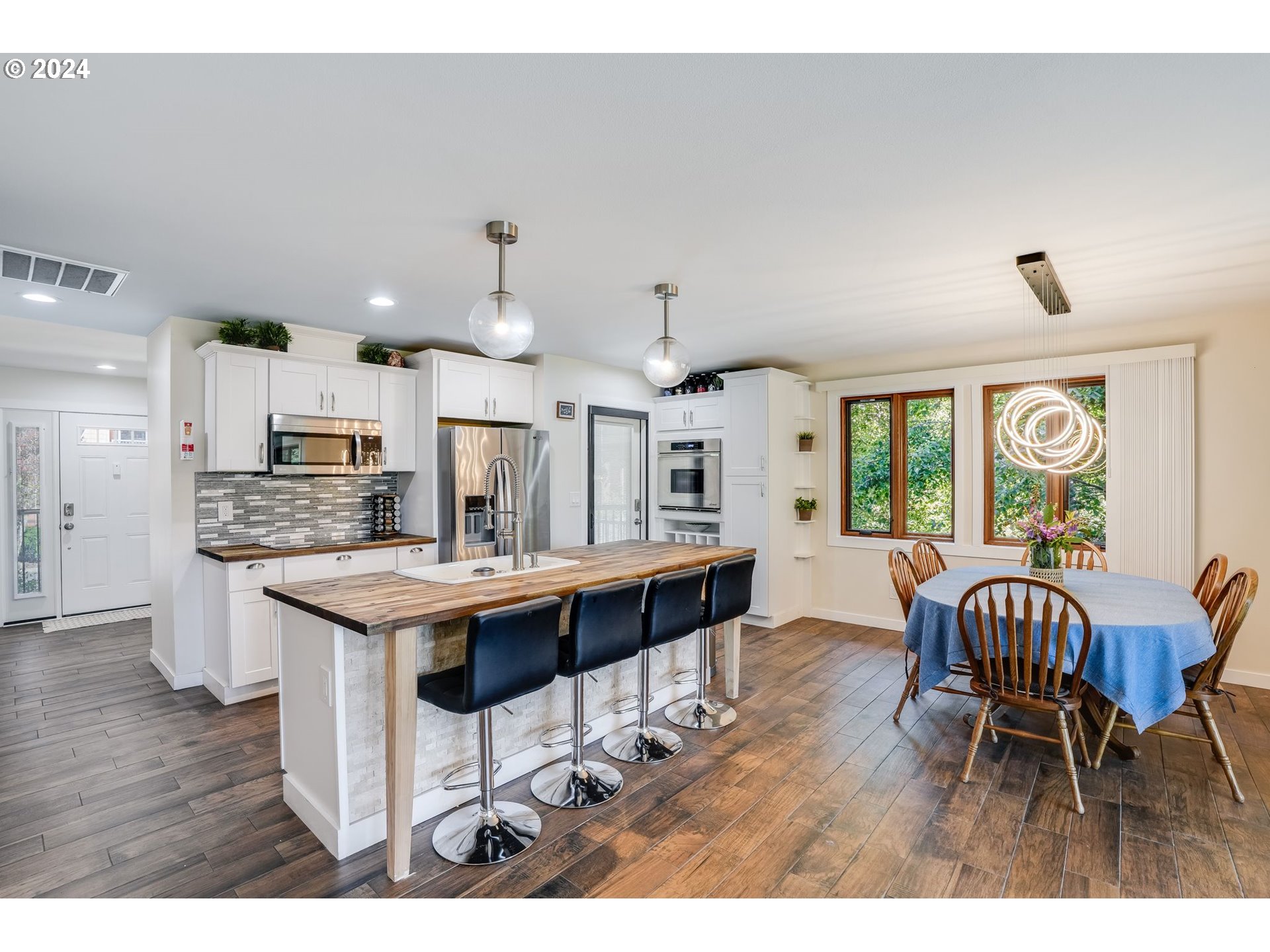 13150 D Street, Unit 8 Nehalem, OR 97131 - Photo 6 of 35