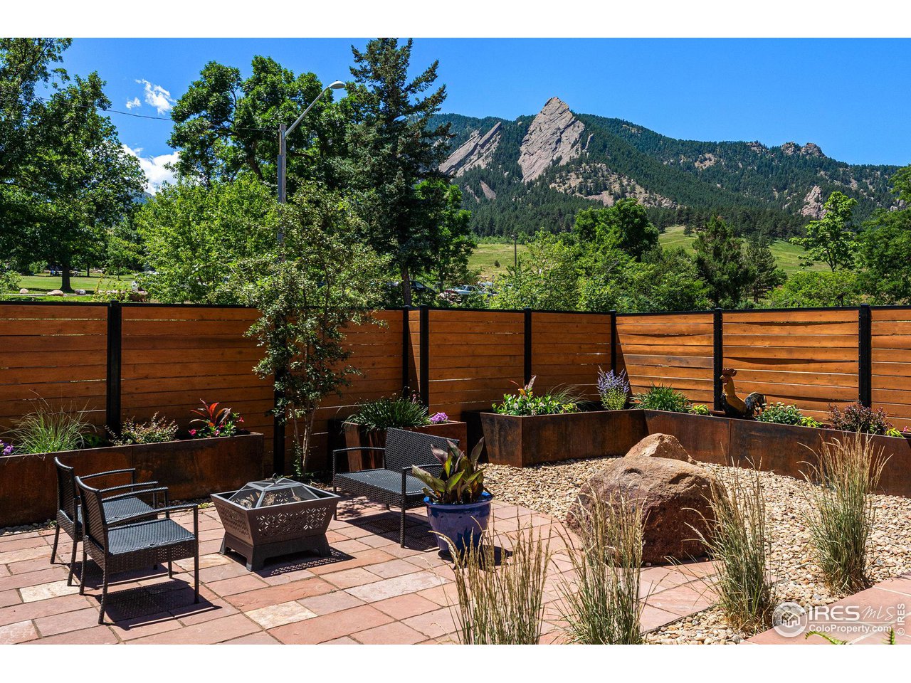 909 Baseline Road Boulder, CO 80302 - Photo 2 of 39 Professionally Landscaped Flagstone Patio