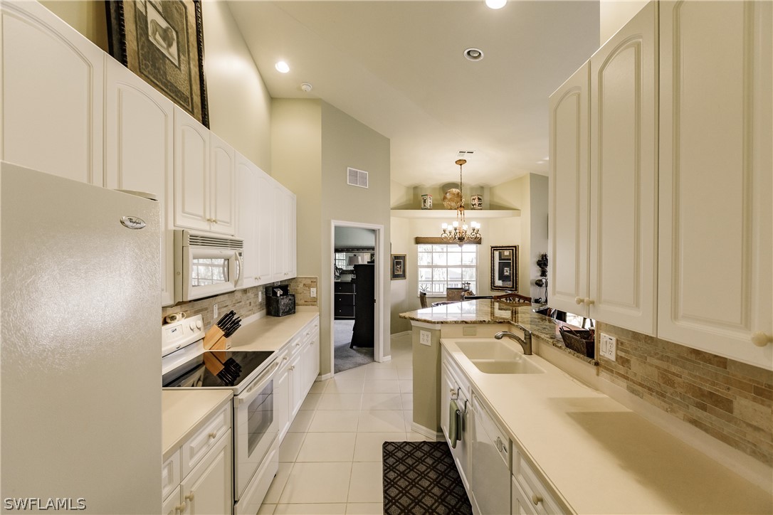 5260 Park Road, Unit 4 Fort Myers, FL 33908 - Photo 12 of 30 Gallery Image 12