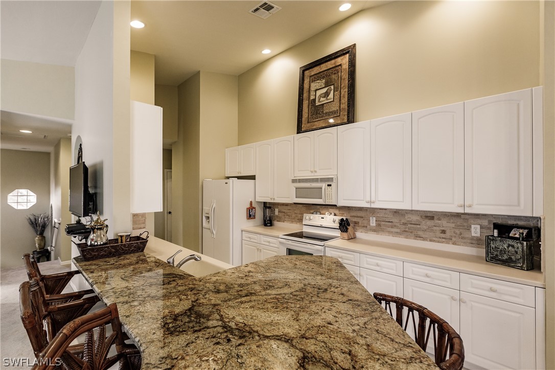 5260 Park Road, Unit 4 Fort Myers, FL 33908 - Photo 13 of 30 Gallery Image 13