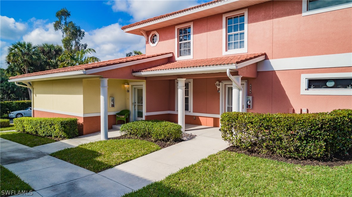 5260 Park Road, Unit 4 Fort Myers, FL 33908 - Photo 3 of 30 Gallery Image 3