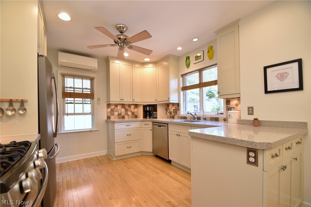3711 Sutherland Road Shaker Heights, OH 44122 - Photo 13 of 50 Gallery Image 13