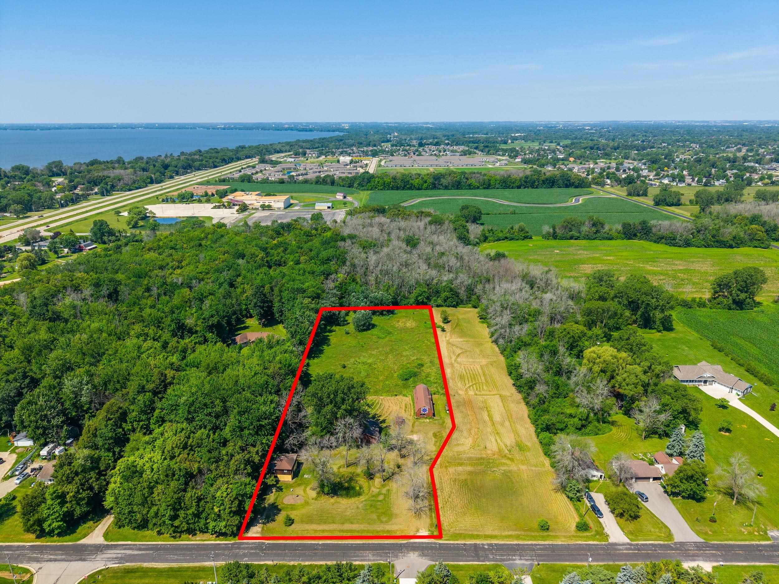 N8801 South Coop Road Menasha, WI 54952 - Photo 6 of 21