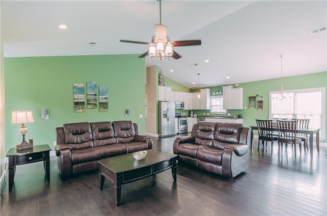 3761 Clarity Road Springfield, TN 37172 - Photo 19 of 20 Spacious, open floor plan. This home receives so much natural lighting with the numerous windows.