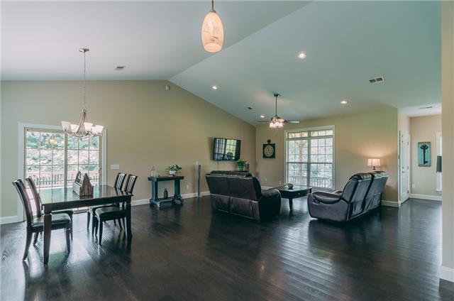 3761 Clarity Road Springfield, TN 37172 - Photo 6 of 20 Soaring ceilings make this large room feel even larger! It flows right out on the patio which is great for grilling or outdoor dinner party!