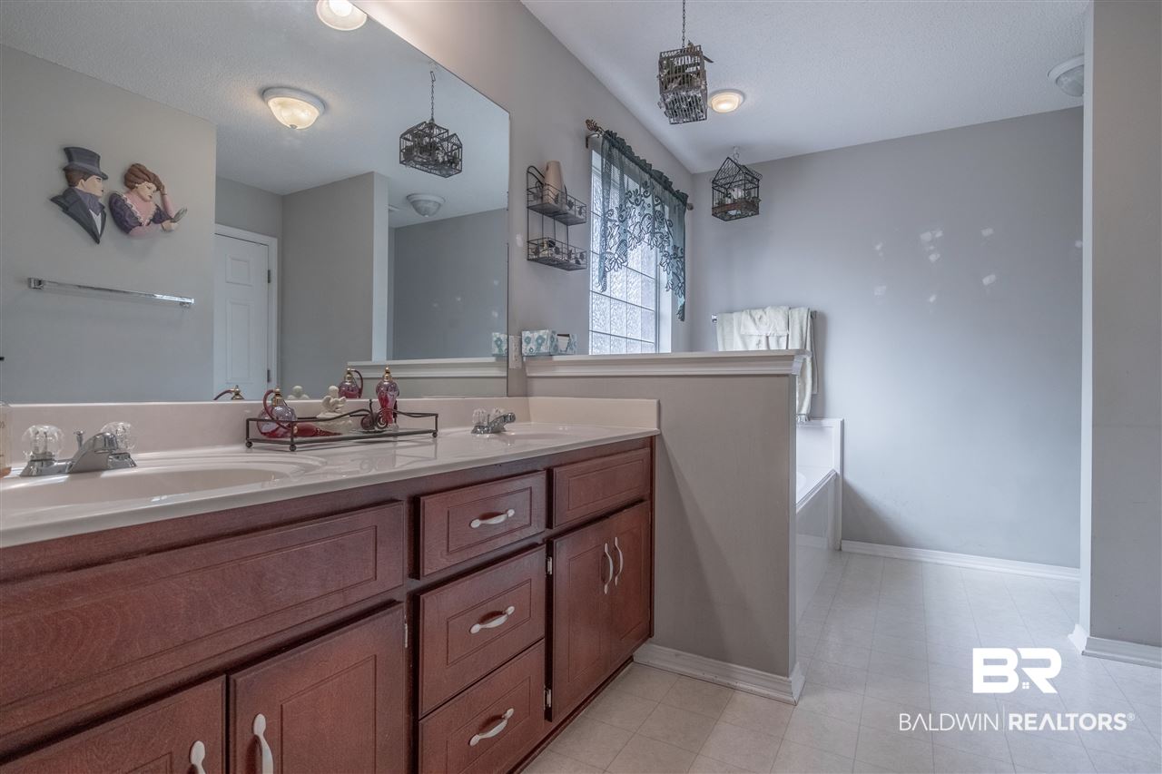 9545 Homestead Drive South Semmes, AL 36575 - Photo 19 of 29 master bathroom