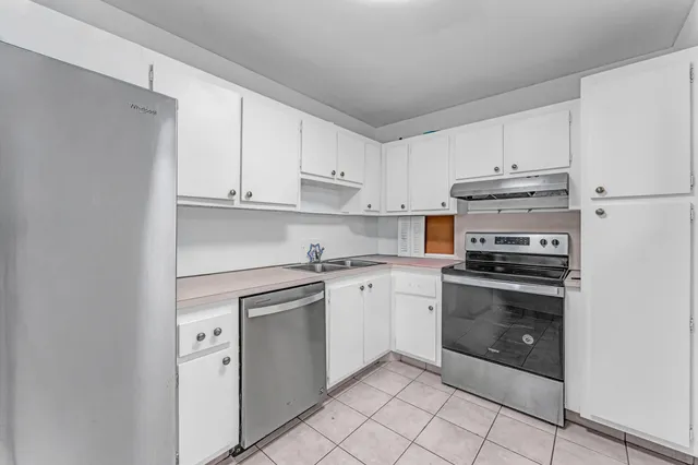 $155,000 | 4465 Luxemburg Court, Unit 103, Lake Worth, FL 33467