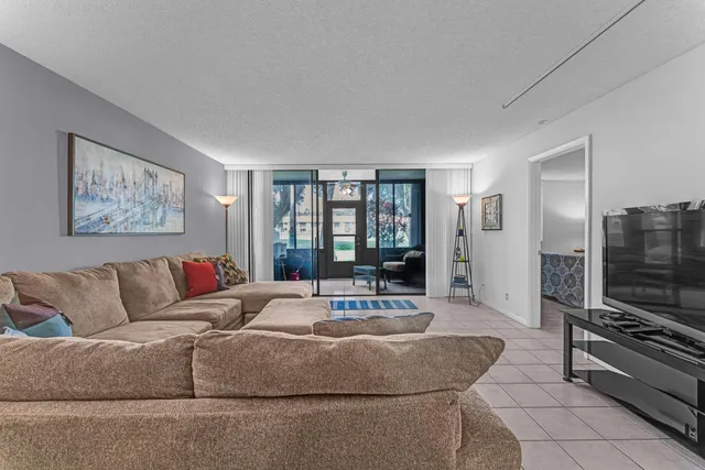 $155,000 | 4465 Luxemburg Court, Unit 103, Lake Worth, FL 33467