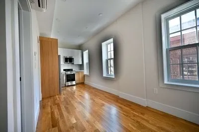 $3,500 | 18 Winchester Street, Unit 5, Boston, MA 02116