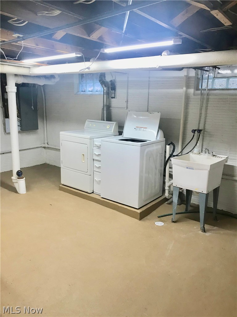 164 Grandin Road Akron, OH 44313 - Photo 25 of 26 Laundry Room lower level