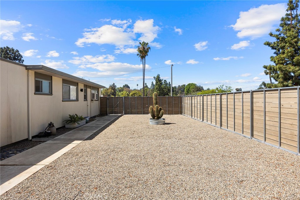 1131 North Encanto Street Orange, CA 92869 - Photo 15 of 34
