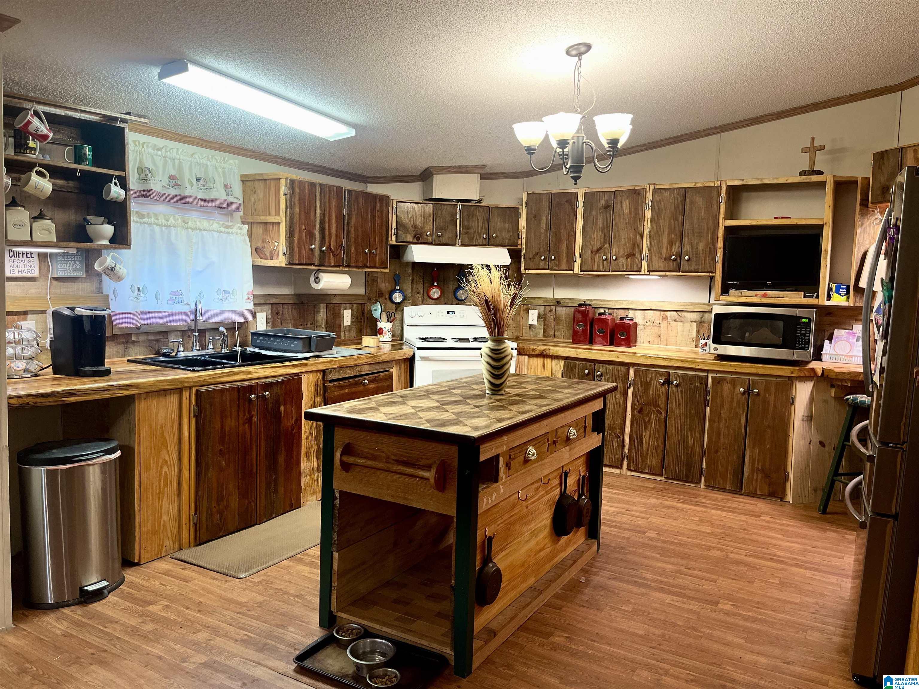 1010 Campbell Road Munford, AL 36268 - Photo 4 of 56