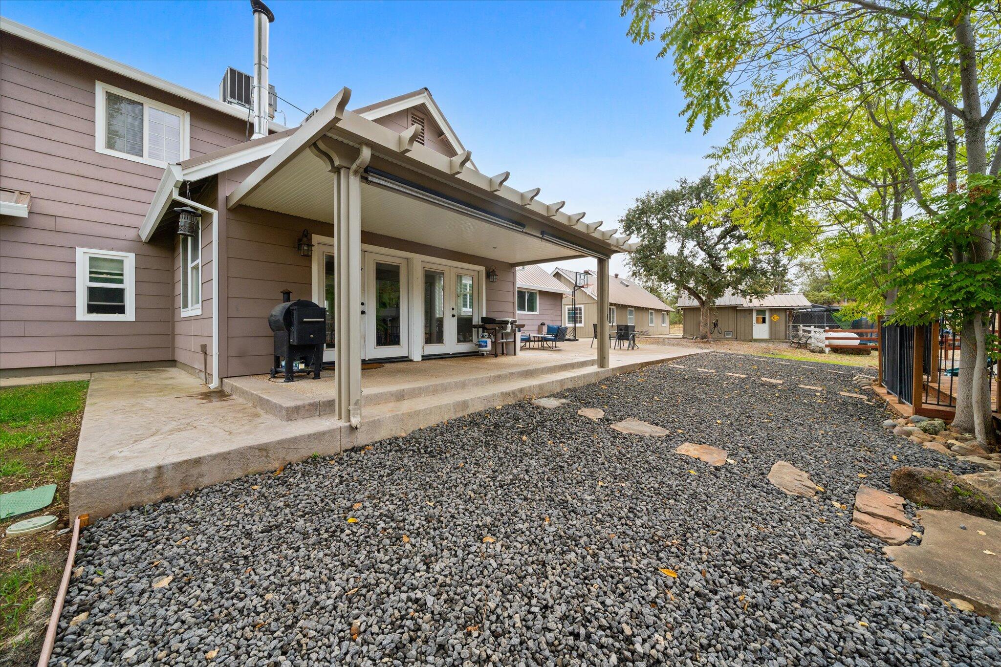 10190 Oak Run Road Oak Run, CA 96069 - Photo 59 of 81 a backyard of a house with lots of green space