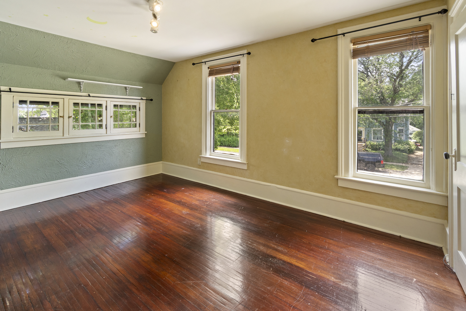 509 North Spring Street Elgin, IL 60120 - Photo 27 of 48