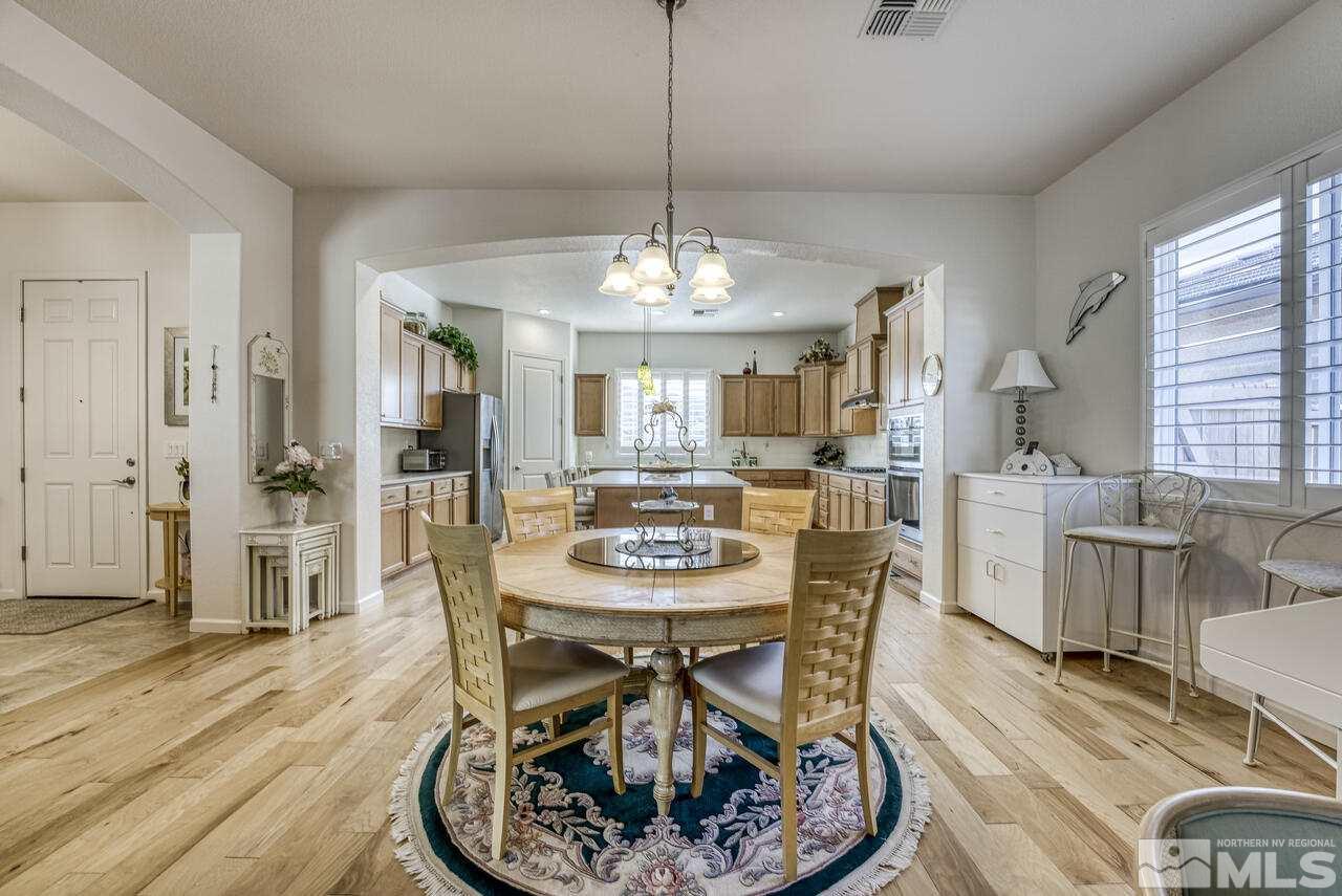 135 Niatross Court Reno, NV 89521 - Photo 11 of 38 Photo 11