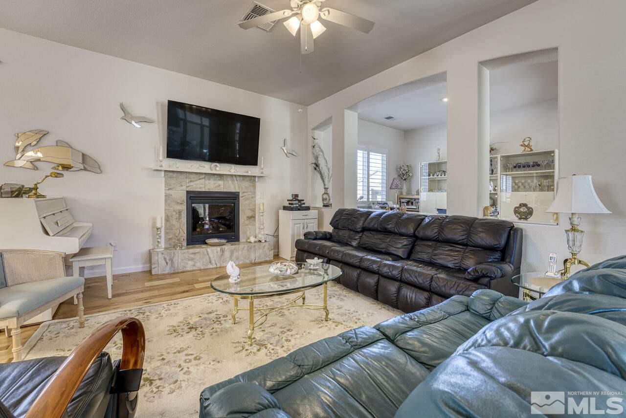 135 Niatross Court Reno, NV 89521 - Photo 14 of 38 Photo 14