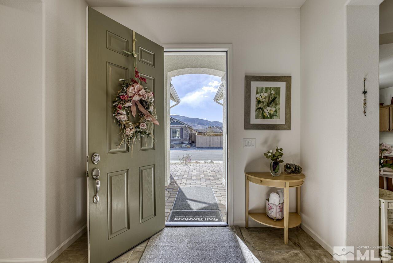 135 Niatross Court Reno, NV 89521 - Photo 4 of 38 Photo 4