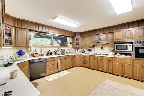 $1,799,000 | 27125 North Williams Park Road, Wauconda, IL 60084