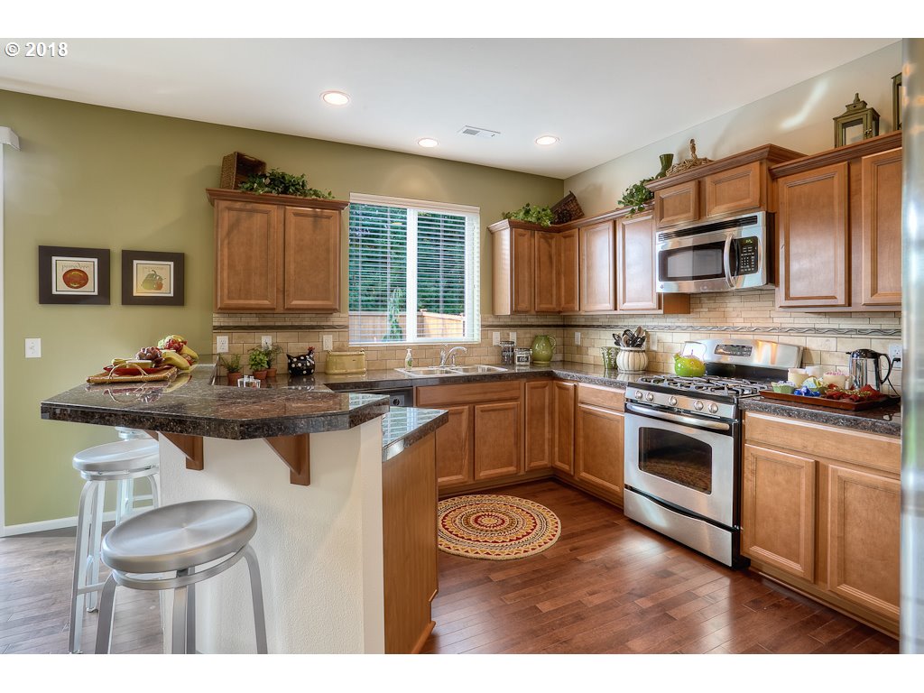 17103 Southeast Rhododendron Street Happy Valley, OR 97086 - Photo 3 of 14 Gallery Image 3