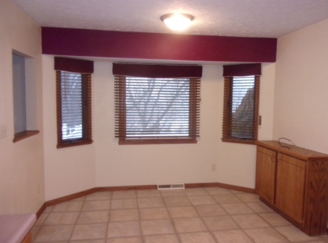 5734 Gray Eagle Road Roscoe, IL 61073 - Photo 8 of 11 Gallery Image 8