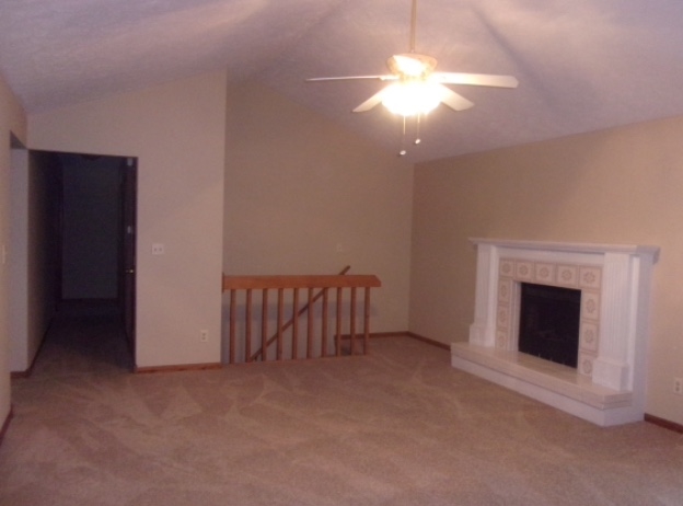 5734 Gray Eagle Road Roscoe, IL 61073 - Photo 9 of 11 Gallery Image 9