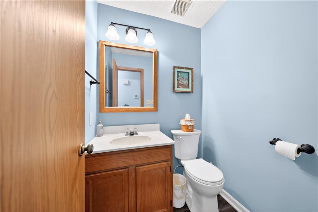 419 Shady Ridge Drive Monroeville, PA 15146 - Photo 4 of 40