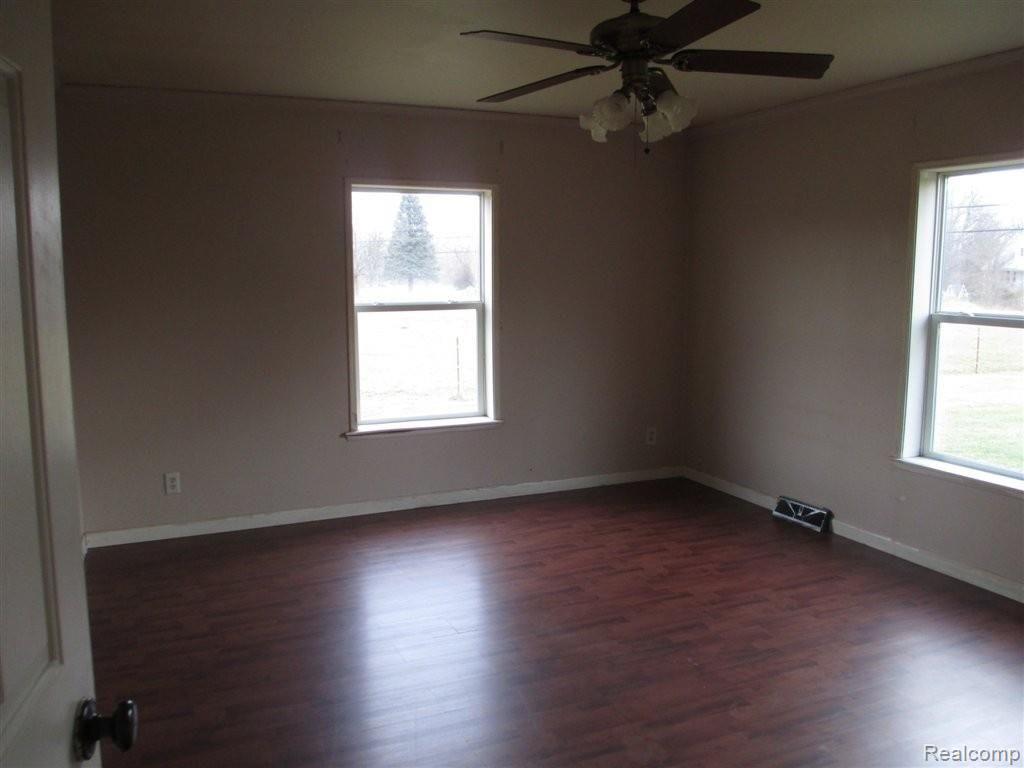 20800 Karr Road Belleville, MI 48111 - Photo 9 of 17 Beautiful Interior!!