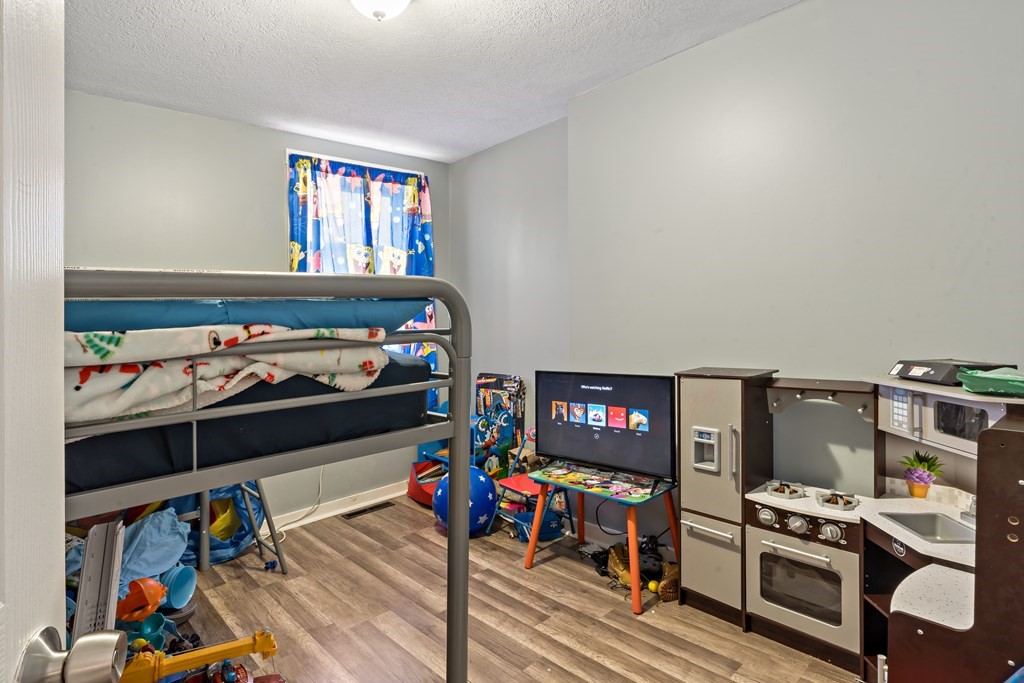 84 Danforth Street Fall River, MA 02720 - Photo 17 of 40 Gallery Image 17