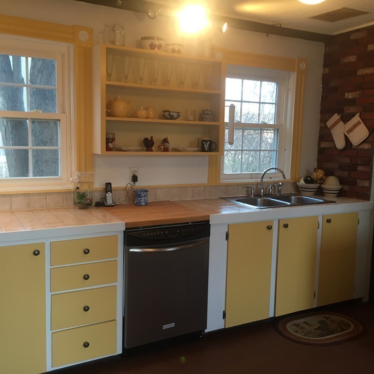 107 Leominster Road Lunenburg, MA 01462 - Photo 3 of 27 Gallery Image 3