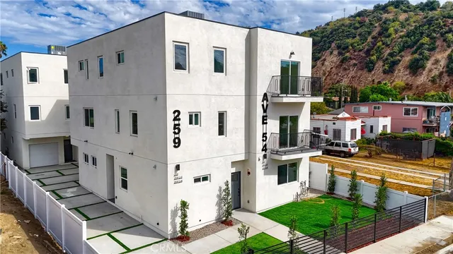 $5,395 | 257 South Ave 54, Los Angeles, CA 90042