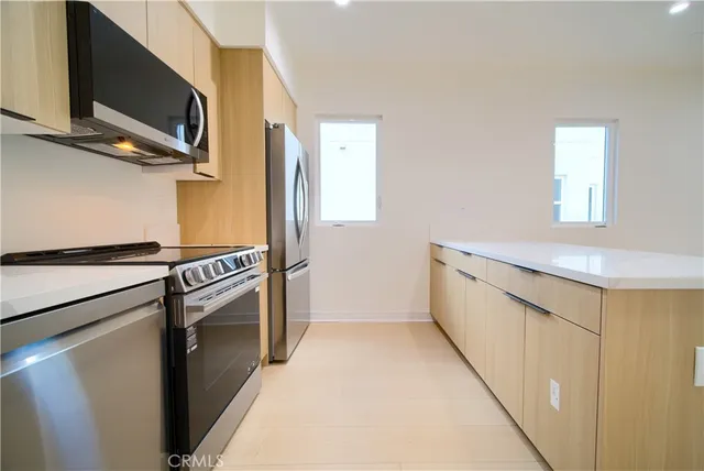 $5,395 | 257 South Ave 54, Los Angeles, CA 90042