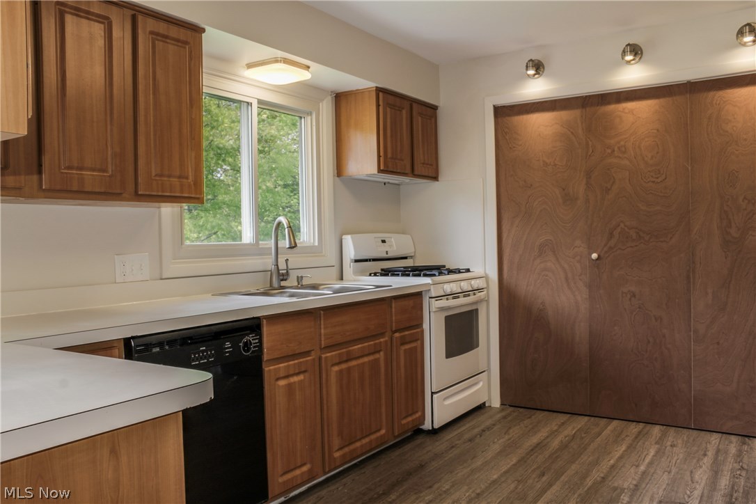 2686 Harris Road Broadview Heights, OH 44147 - Photo 6 of 33 Gallery Image 6