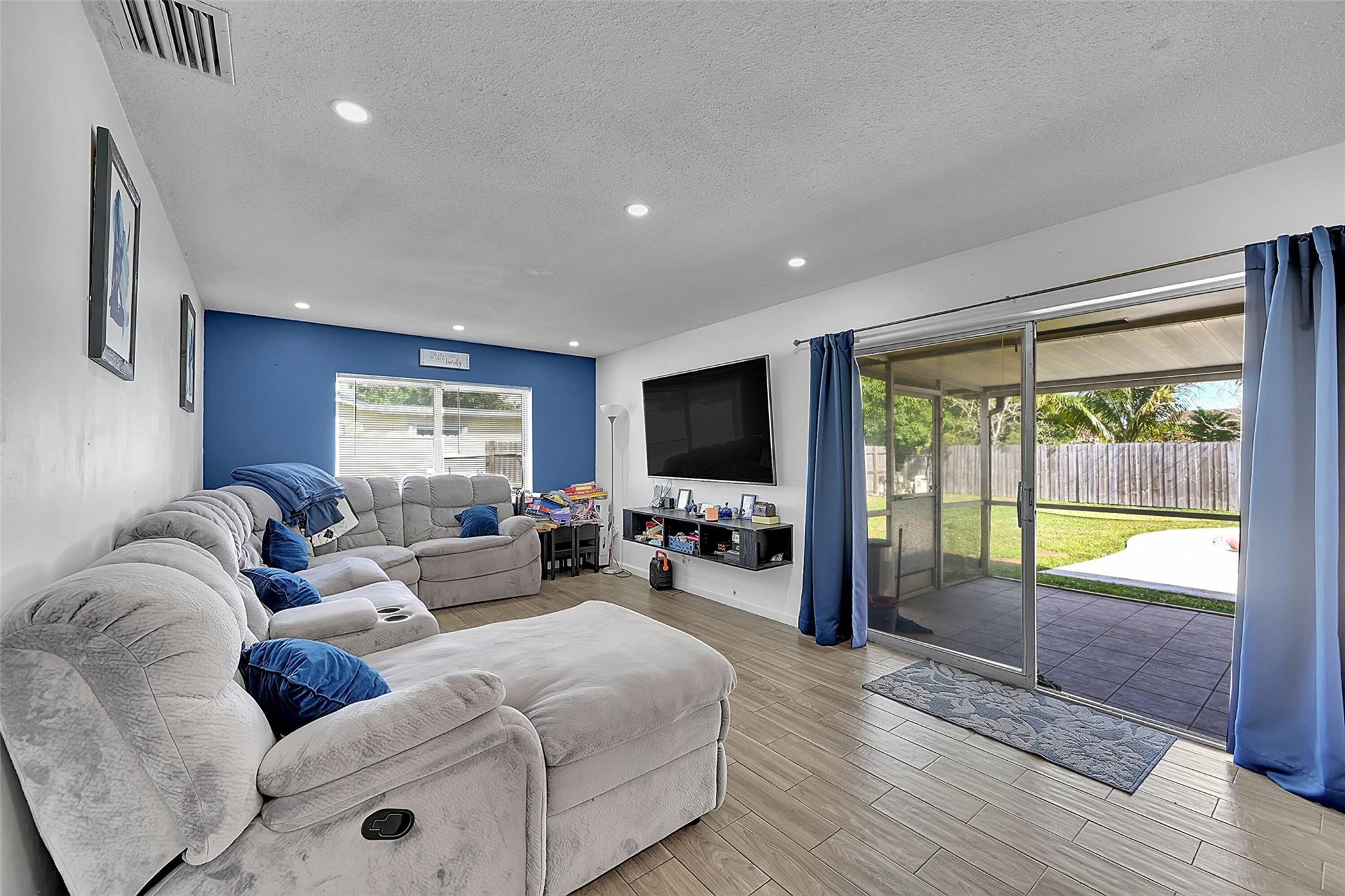 300 Kathy Lane Margate, FL 33068 - Photo 15 of 25 Photo 15