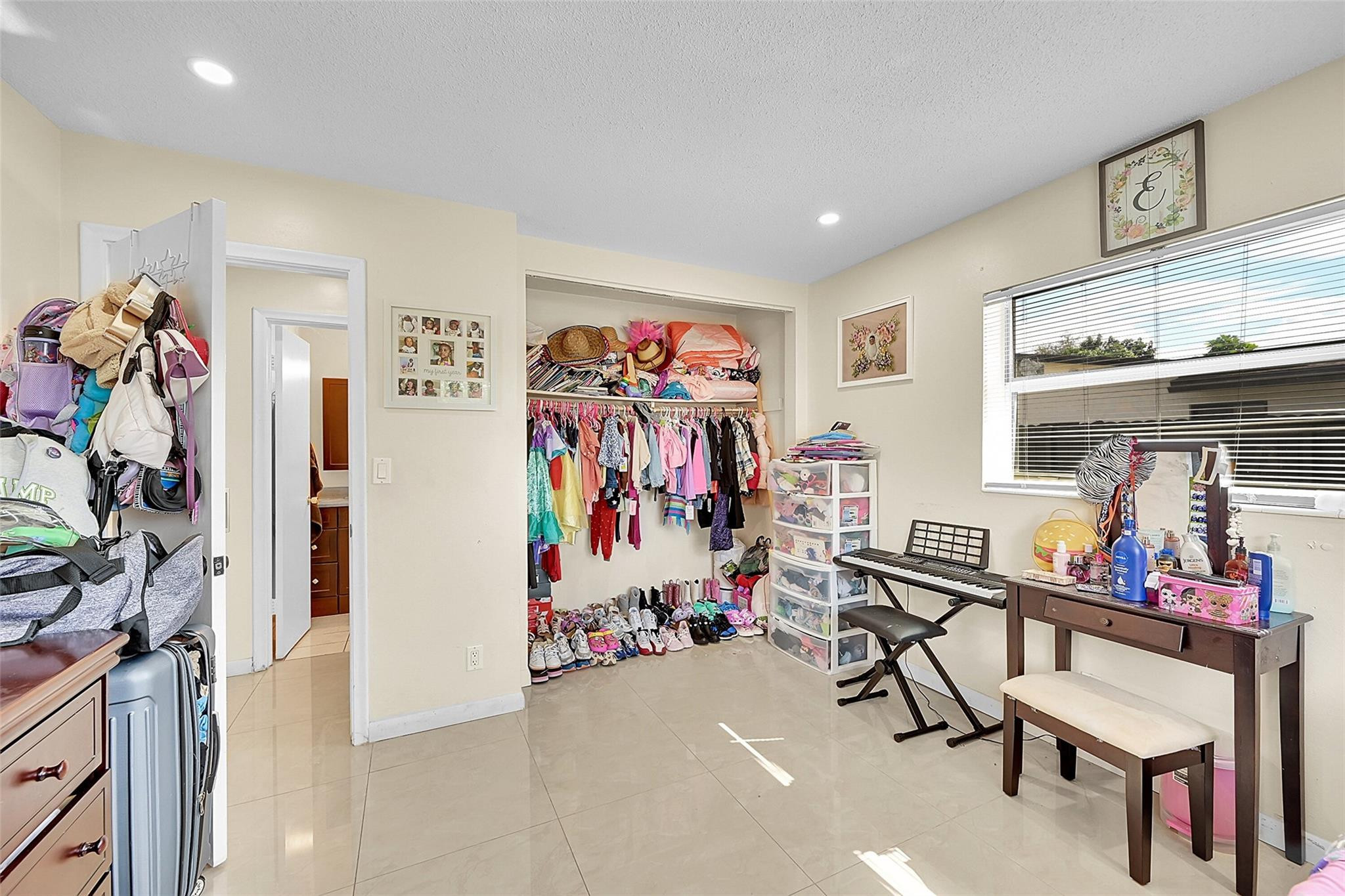 300 Kathy Lane Margate, FL 33068 - Photo 10 of 25 Photo 10