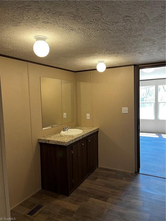 181 Old Toast Road Mount Airy, NC 27030 - Photo 17 of 23 Ensuite