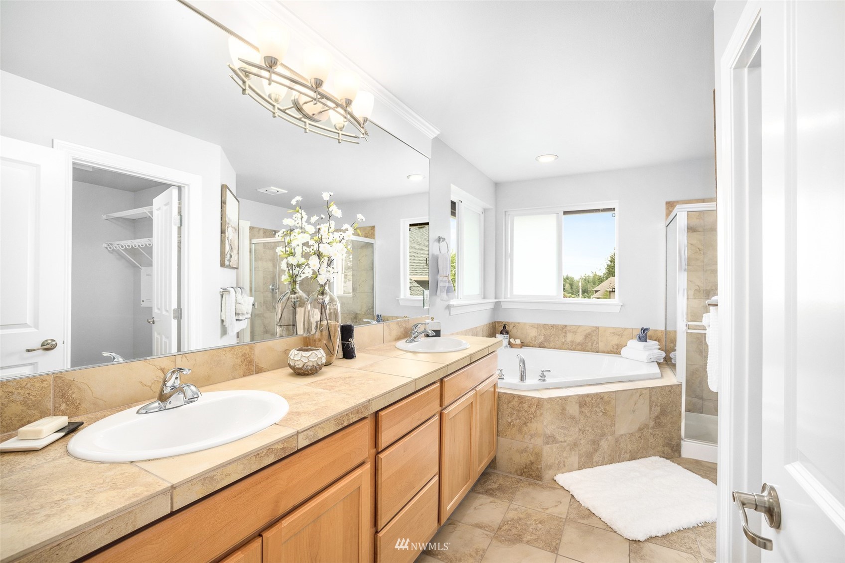 13700 161st Place Southeast Renton, WA 98059 - Photo 19 of 31 Gallery Image 19