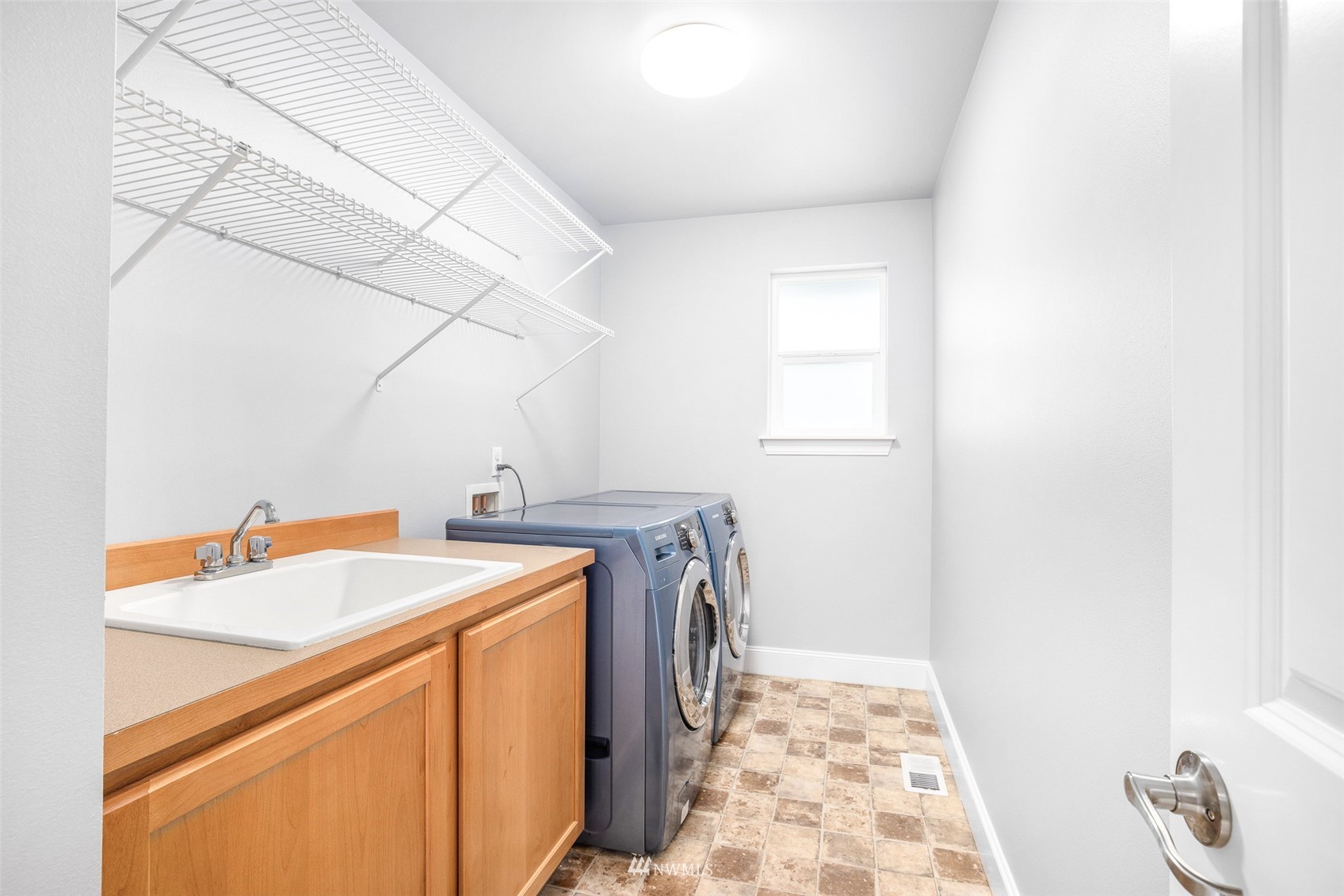 13700 161st Place Southeast Renton, WA 98059 - Photo 22 of 31 Gallery Image 22