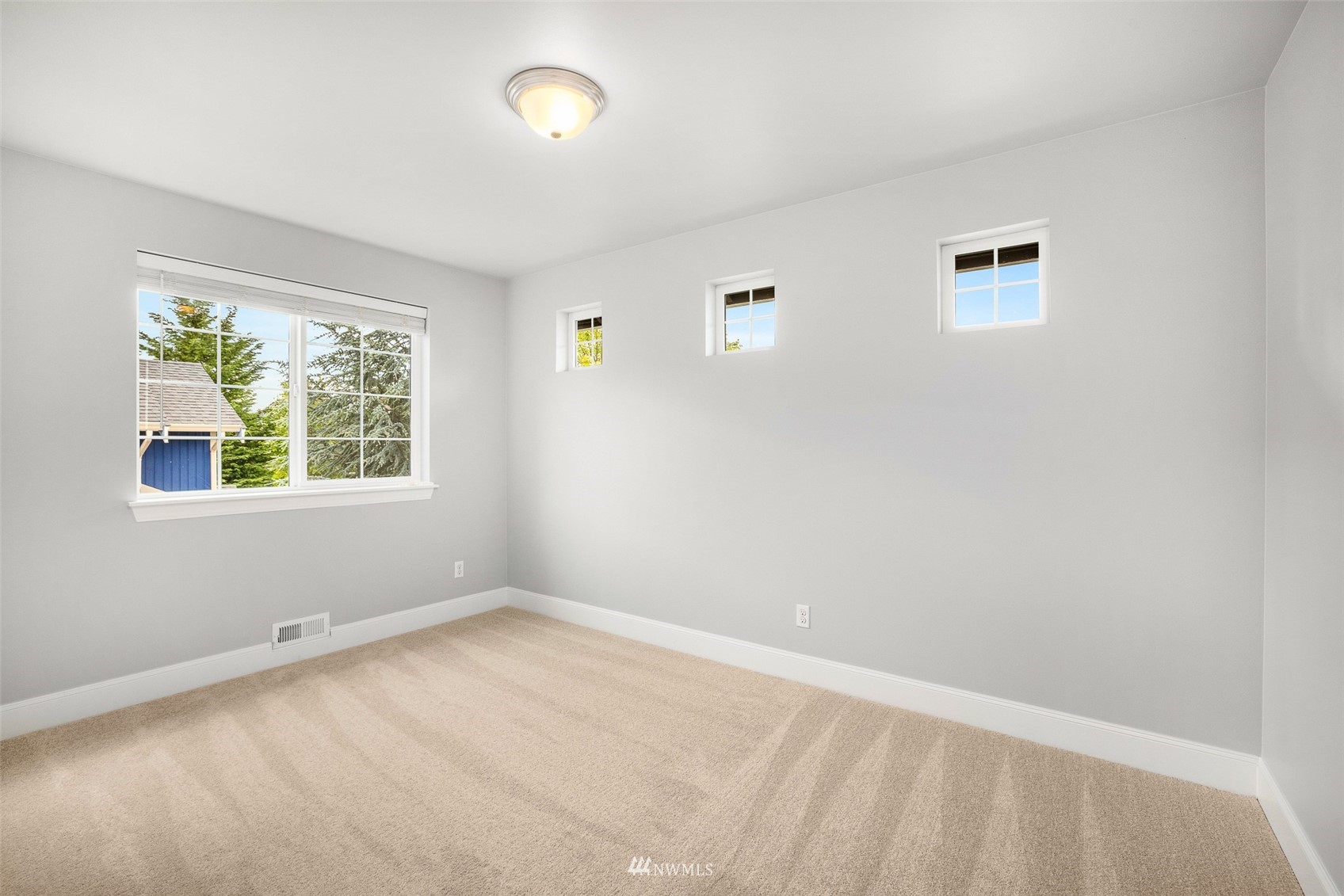 13700 161st Place Southeast Renton, WA 98059 - Photo 24 of 31 Gallery Image 24