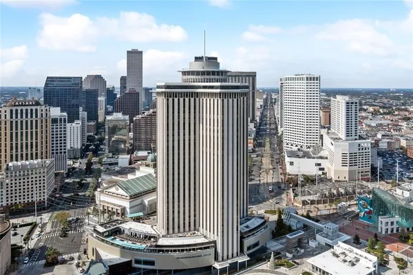 $7,100,000 | 2 Canal Street, Unit 3102, New Orleans, LA 70130
