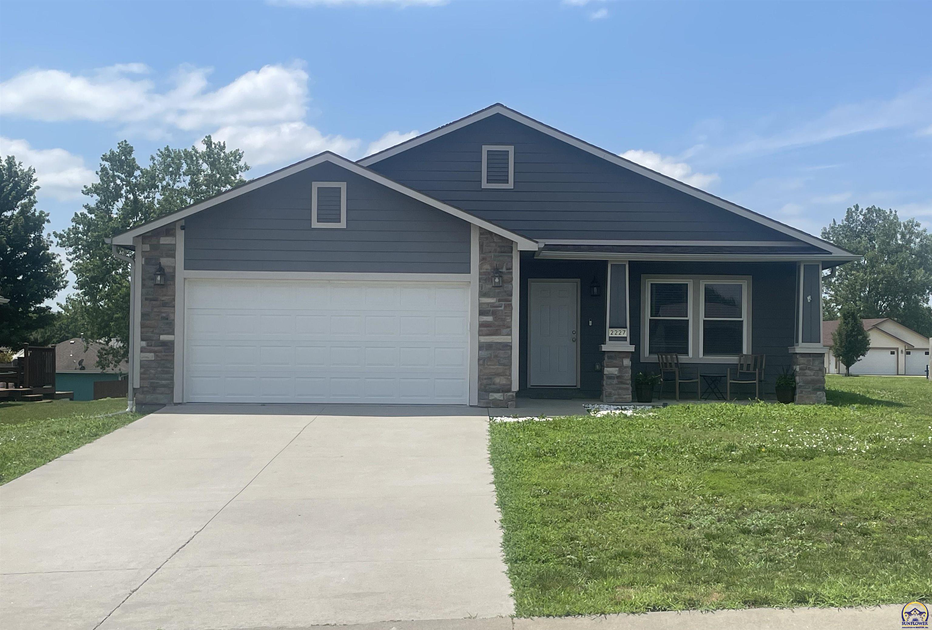 2227 Southeast Shiloh Rdg Ln