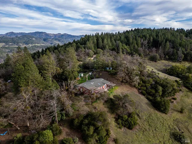 $450,000 | 50410 Highway 101, Laytonville, CA 95417