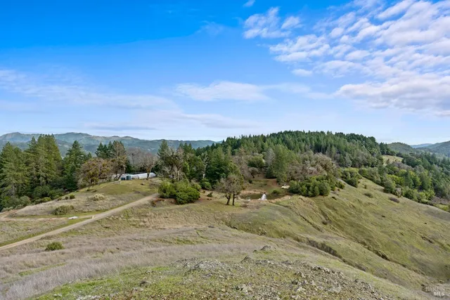 $450,000 | 50410 Highway 101, Laytonville, CA 95417