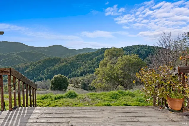 $450,000 | 50410 Highway 101, Laytonville, CA 95417