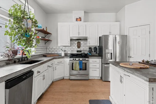 $450,000 | 50410 Highway 101, Laytonville, CA 95417