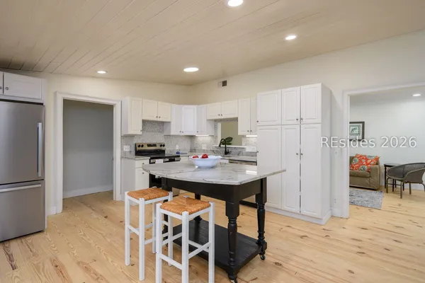 $1,050,000 | 14 Bay Pines Drive, Hilton Head Island, SC 29928