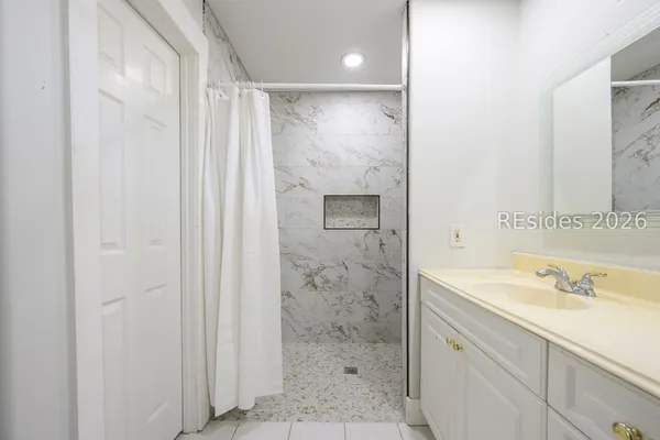 $1,050,000 | 14 Bay Pines Drive, Hilton Head Island, SC 29928