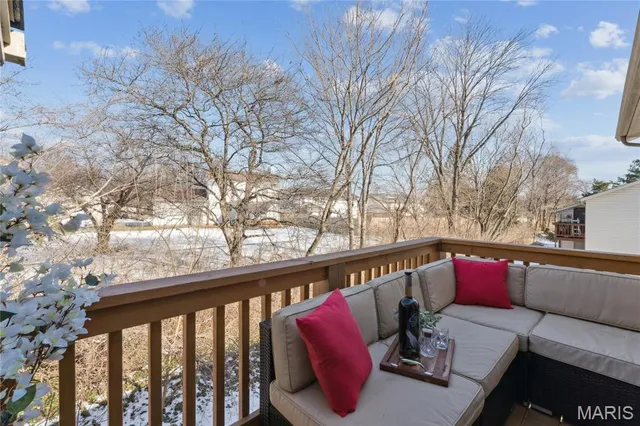 $147,000 | 1014 Sugar Creek Court, Unit 8, St. Peters, MO 63376