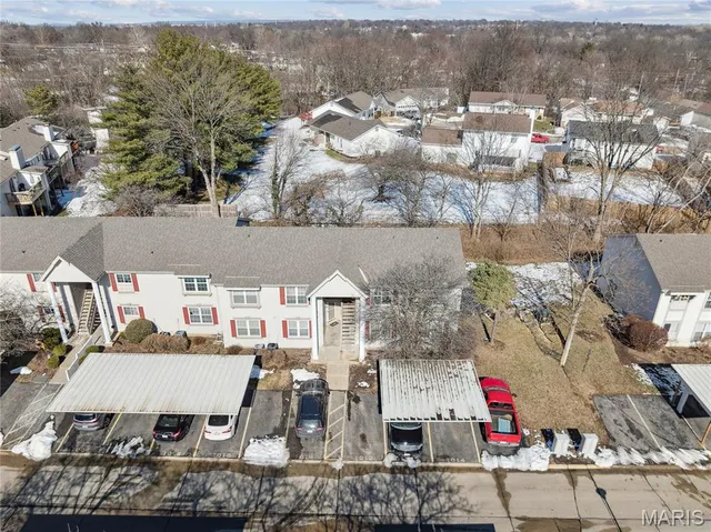 $147,000 | 1014 Sugar Creek Court, Unit 8, St. Peters, MO 63376